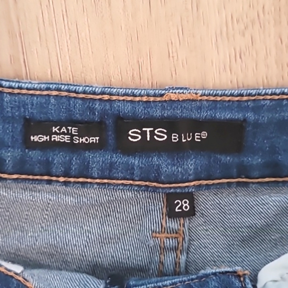 STS Blue Kate High Rise Cutoff Denim Shorts 28 - Picture 2 of 5
